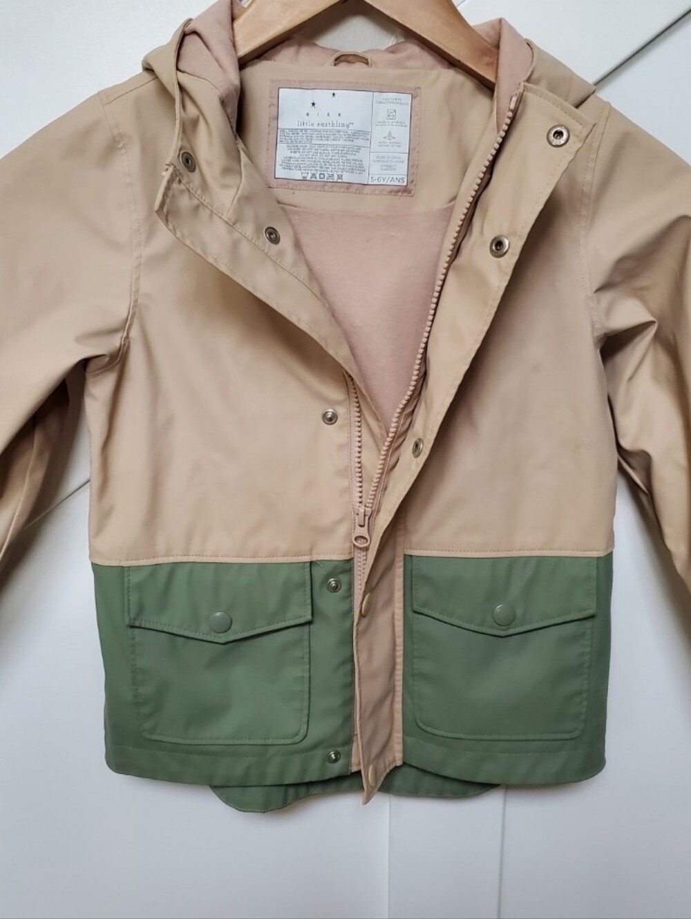 Little Earth Two-Tone Hooded Raincoat in Beige & Green
